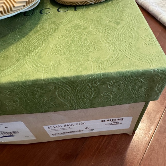 Gucci Red and Green Slides NWT size 40 Euro with box and dust bags size 9 - Picture 4 of 10